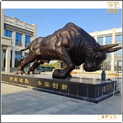 鑄銅關公 10米廣場銅牛雕塑報價