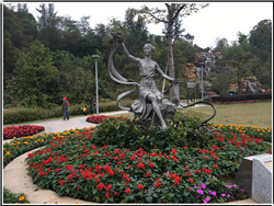 小區(qū)人物銅雕 小區(qū)人物銅雕